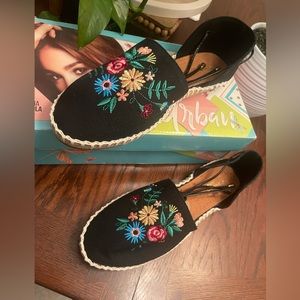 Adorable Embroidered Espadrilles!